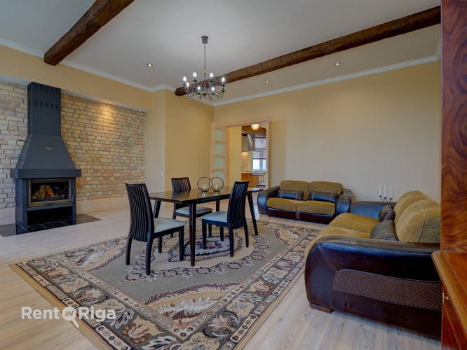 Pārdod dzīvokli Rīgas aktīvajā centrā pie Dailes teātra.  Piedāvājumā plašs, gaišs un Rīga - foto 4