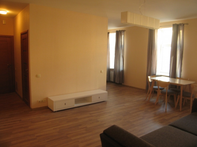 No 4. novembra tiek izīrēts divu istabu dzīvoklis centrā, dzīvoklis sastāv no 2 istabām, Rīga - foto 2