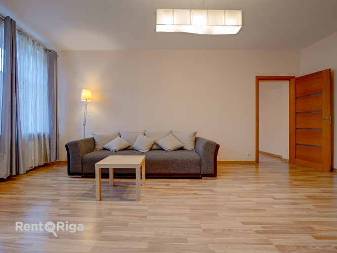 В аренду предлагается двухкомнатная квартира в центре. Квартира состоит из двух Рига - изображение 12
