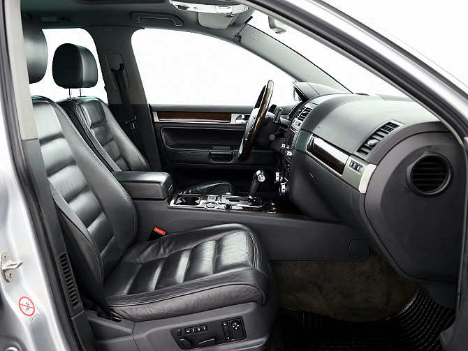 Volkswagen Touareg Highline ATM 2.5 TDI 128kW Tallina - foto 6
