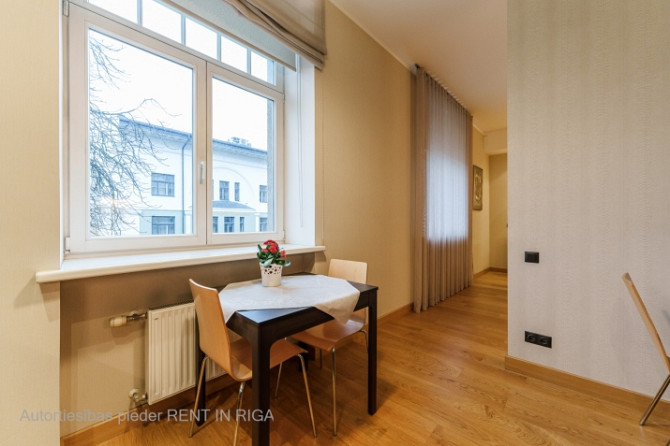 Spacious, fully furnished 2-room apartment in the Quiet Center.  Located on the 4th floor of a renov Рига - изображение 7