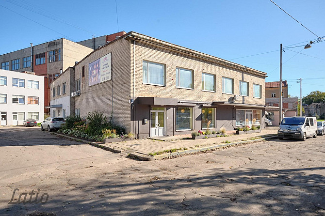 Iznomā plašas un daudzfunkcionālas telpas divos stāvos. Pirmajā stāvā atrodas veikala telpas ar liel Рига - изображение 8