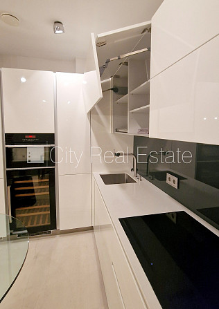 Renovēta māja, slēgts pagalms, ir lifts, kāpņu telpa pēc kapitālā remonta, guļamistabu Rīga - foto 6