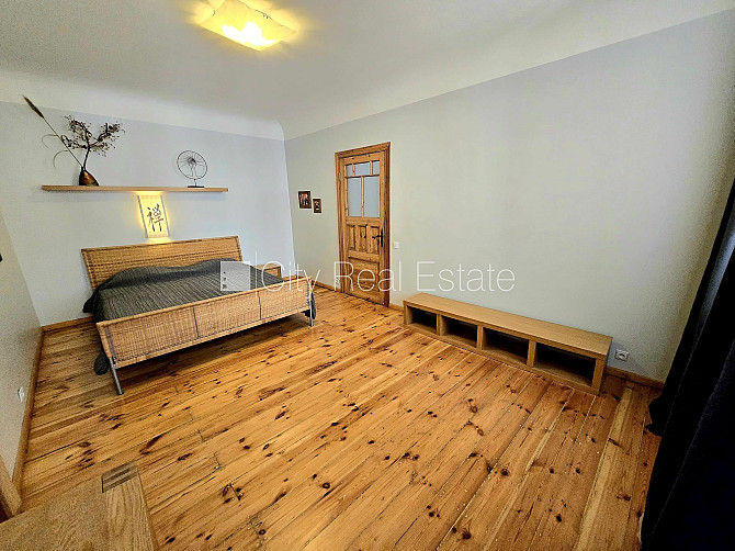 Zeme īpašumā, pagalma māja, slēgts pagalms, ieeja no pagalma, kāpņu telpa pēc kosmētiskā Rīga - foto 13