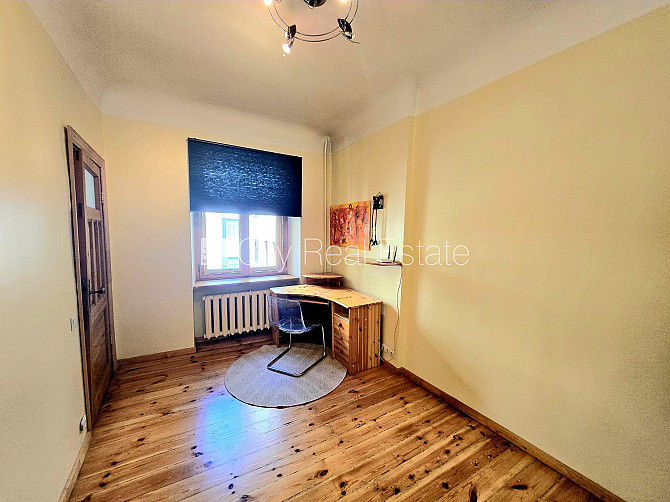 Zeme īpašumā, pagalma māja, slēgts pagalms, ieeja no pagalma, kāpņu telpa pēc kosmētiskā Rīga - foto 15