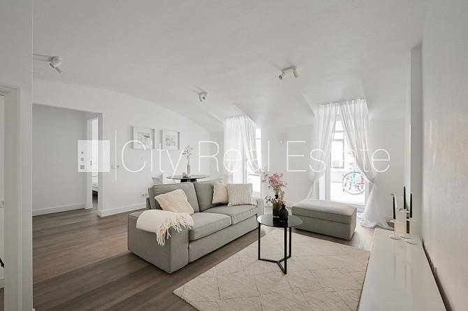 Projekts - Kalpaka Residence, fasādes māja, ieeja no ielas, puspagrabs, ir lifts, viena istaba Rīga - foto 1