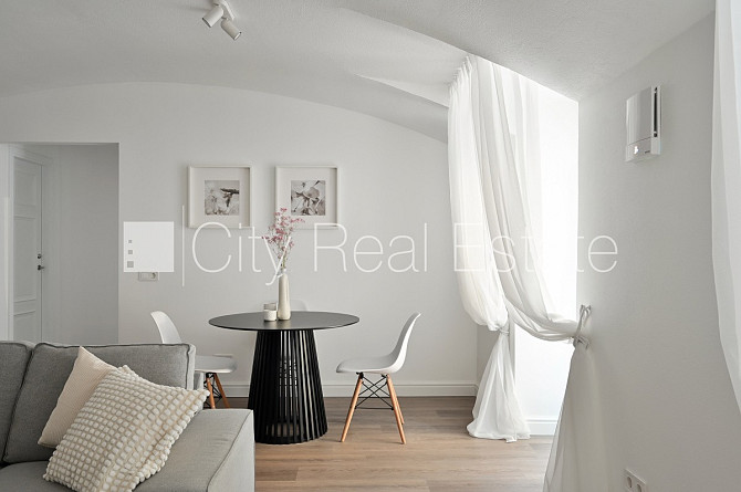 Projekts - Kalpaka Residence, fasādes māja, ieeja no ielas, puspagrabs, ir lifts, viena istaba Rīga - foto 4