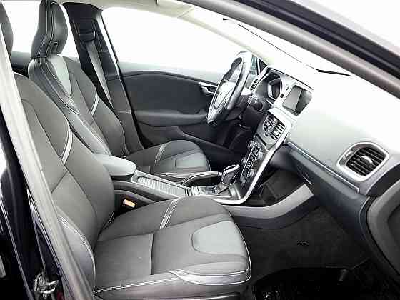 Volvo V40 Summum ATM 2.0 D3 110kW Tallina