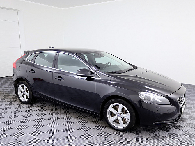 Volvo V40 Summum ATM 2.0 D3 110kW Tallina - foto 1