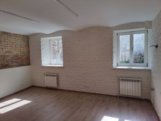 Gaišas telpas pie Miera ielas ar skaistu dārzu pagalmā.  Īpašumā veikts kapitālais remonts - Rīga - foto 6