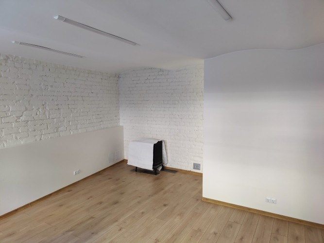 Gaišas telpas pie Miera ielas ar skaistu dārzu pagalmā.  Īpašumā veikts kapitālais remonts - Rīga - foto 5