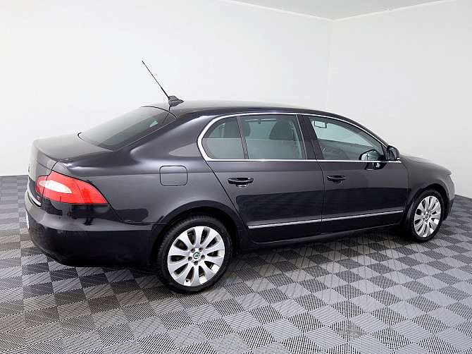 Skoda Superb Highline ATM 2.0 TDI 125kW Tallina - foto 3