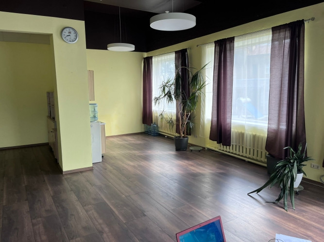 Daudzfukcionālas telpas Iļģuciemā.  1. stāva veikala telpas ar lieliem skatlogiem, kas ir redzami no Рига - изображение 8