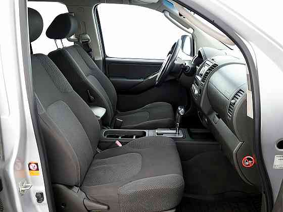 Nissan Navara Doublecab ATM 2.5 dCi 126kW Tallina