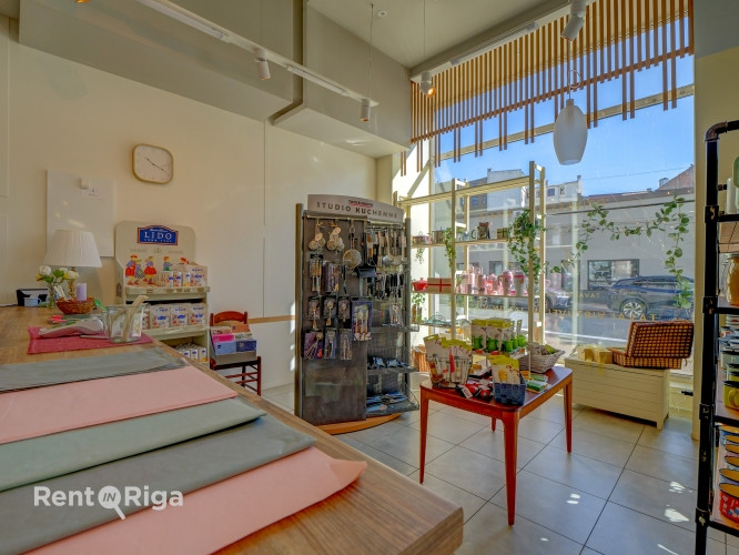 Торговые/ресторанные помещения с большими витринными окнами, напротив Берга Рига - изображение 8