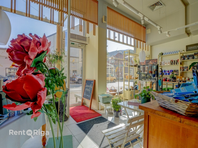 Торговые/ресторанные помещения с большими витринными окнами, напротив Берга Рига - изображение 9