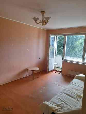 Pārdod divu istabu dzīvokli Vecmilgrāvī. Dzīvoklī nepieciešams remonts.
Dzīvoklis ar lodžiju. Zemes  Рига