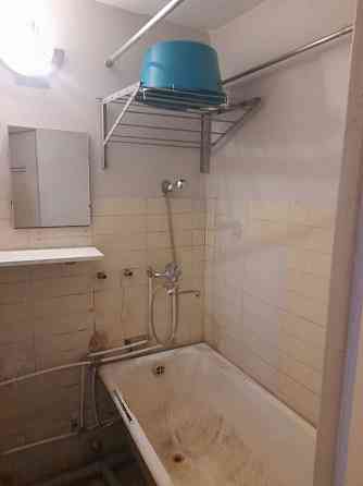 Pārdod divu istabu dzīvokli Vecmilgrāvī. Dzīvoklī nepieciešams remonts.
Dzīvoklis ar lodžiju. Zemes  Рига