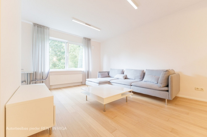 Tiek izīrēts trīs istabu dzīvoklis skaistā vietā Āgenskalnā, Baložu ielā. Dzīvokļa 85.6 Rīga - foto 1