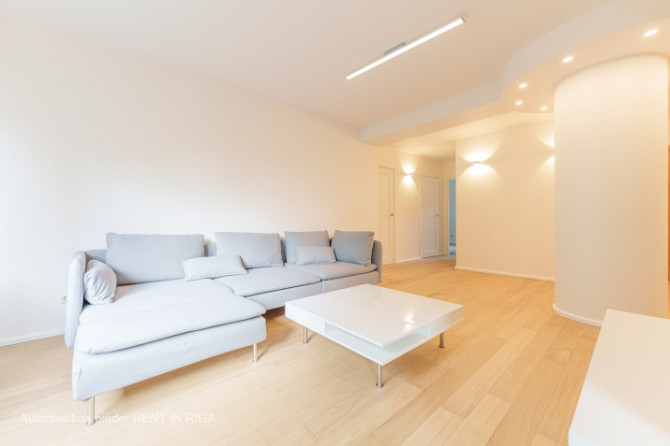 Tiek izīrēts trīs istabu dzīvoklis skaistā vietā Āgenskalnā, Baložu ielā. Dzīvokļa 85.6 Rīga - foto 3