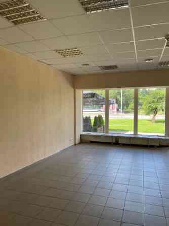 Nomai tiek piedāvātas tirdzniecības telpas Juglā ar kopējo platību 100 m2. Atvērta tipa plānojums. T Рига