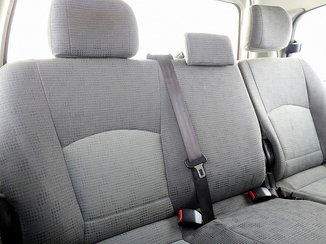 Hyundai H1 Passenger Facelift 2.5 CRDi 103kW Таллин - изображение 8
