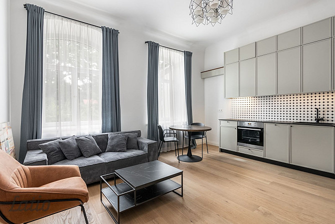 Pārdod dzīvokli prestižajā Kalnciema kvartālā, Āgenskalnā
Ekskluzīva iespēja iegādāties gaišu un pil Рига - изображение 1