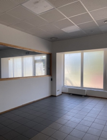 Nomai tiek piedāvātas tirdzniecības telpas Juglā ar kopējo platību 160 m2. Atvērta tipa plānojums. T Рига - изображение 3
