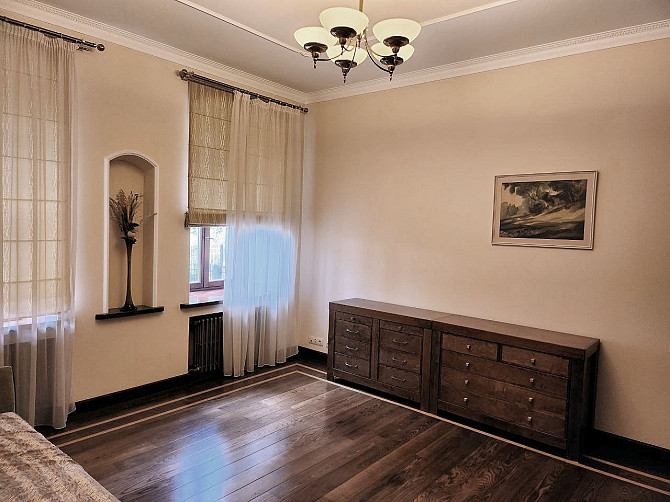 Laba savrupmāja Mežaparka vēsturiskajā daļā. Izvietota uz vidēja lieluma zemes gabala. Pirmais un... Rīga - foto 7