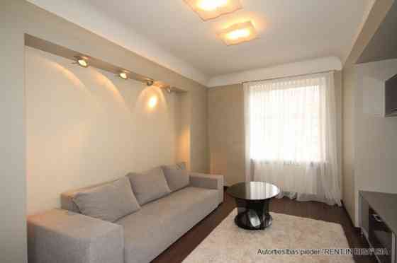 На аренду предлагается квартира с чудесным видом на площадь Стрелков и Рига