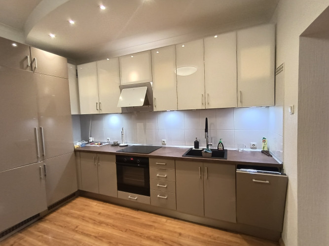 An offer for lovers of classic values - a spacious apartment in a renovated historic house in the ce Рига - изображение 7