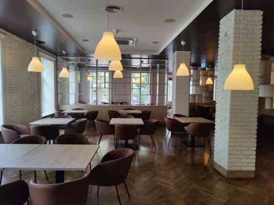 Уникальные и роскошные помещения ресторана в самом сердце Риги!  Идеальное Рига