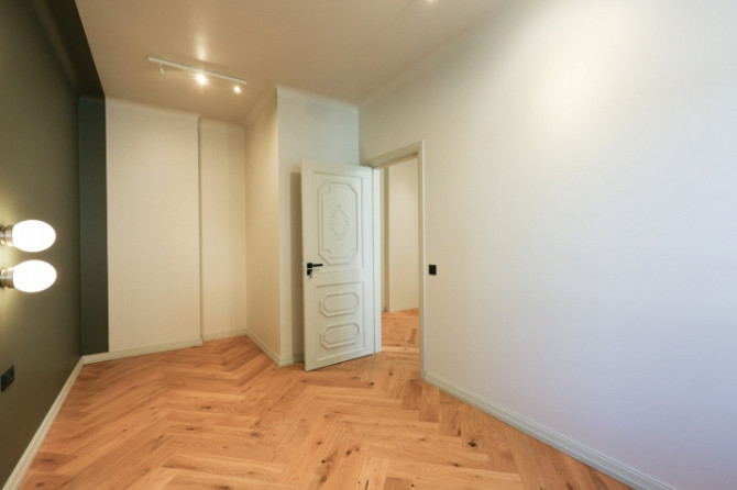 3-комнатная квартира во дворе  Квартира расположена в отремонтированном доме в Рига - изображение 3