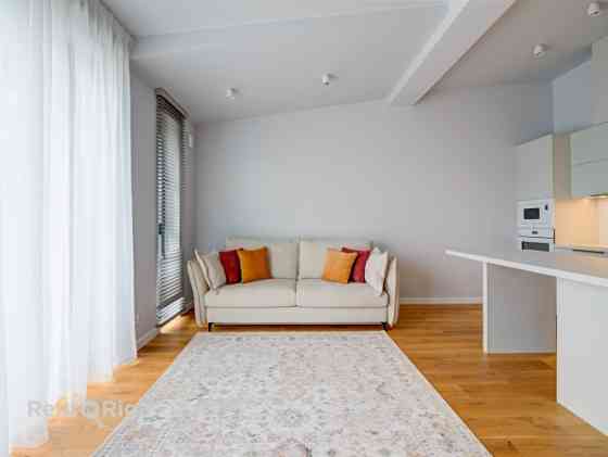 Эксклюзивная квартира в новом проекте с балконом, гардеробной и личным Рига