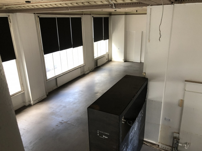 Arhitektoniski pievilcīgs birojs ar četrus metrus augstiem griestiem Centrā.   + 2. stāvs. + Rīga - foto 8