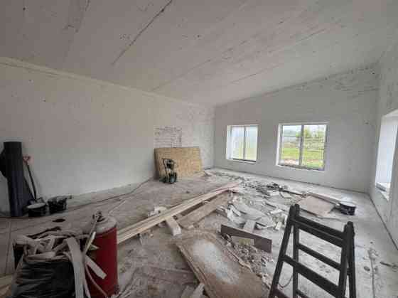 Складские помещения с прилегающей территорией в Румбуле:      1-й этаж;      Открытое Рижский район