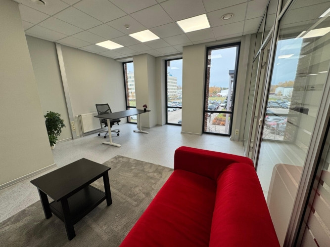 Jauns birojs ar atvērtu plānojumu un 3 izolētām telpām. Birojs atrodas mūsdienīgā biroju ēkā.  Telpā Рига - изображение 11