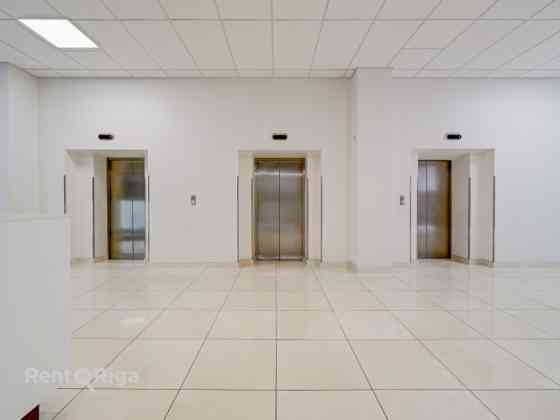 Качественный, компактный офис в отреставрированном здании  Ganību dambī 24D.  Офис Rīga