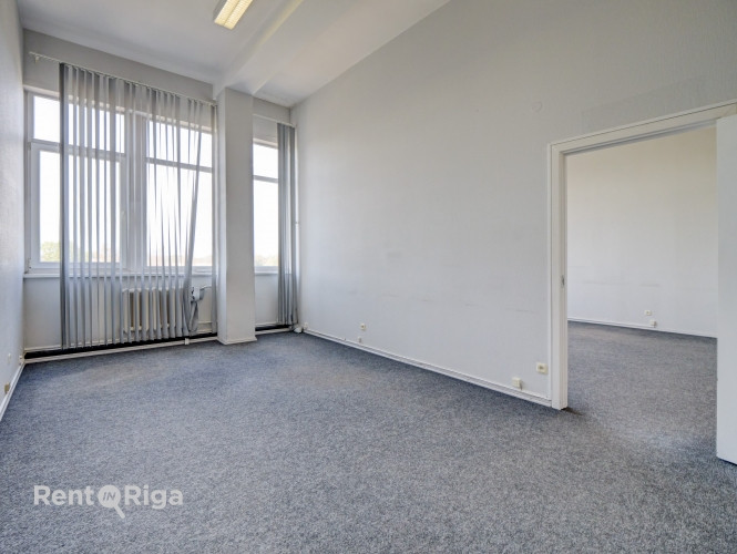 Kvalitatīvs, kompakta izmēra birojs renovētā ēkā  Ganību dambī 24D.  Birojs atrodas ēkas Rīga - foto 8