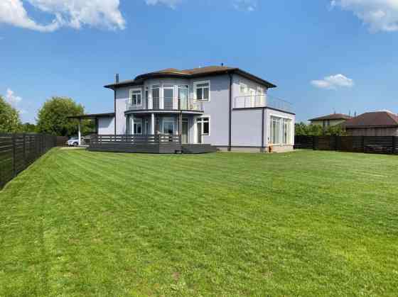 Эксклюзивный дом с отличным расположением  возможность наслаждаться самыми Кекавская вол.