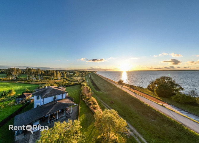 Ekskluzīva māja ar lielisku atrašanās vietu  iespēja baudīt skaistākos saulrietus un Ķekavas pagasts - foto 15