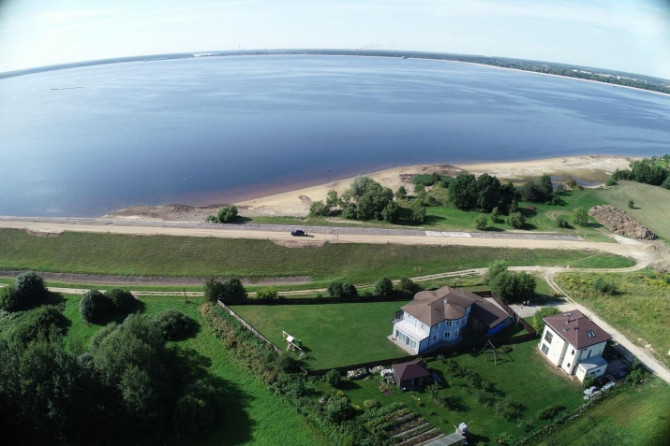 Ekskluzīva māja ar lielisku atrašanās vietu  iespēja baudīt skaistākos saulrietus un Ķekavas pagasts - foto 3