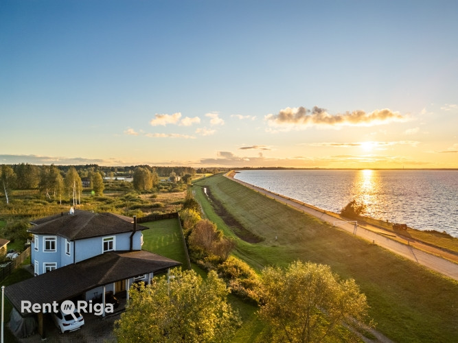 Ekskluzīva māja ar lielisku atrašanās vietu  iespēja baudīt skaistākos saulrietus un Ķekavas pagasts - foto 14