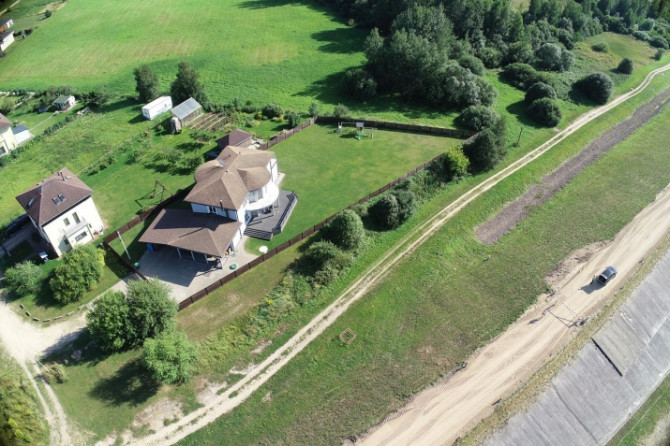 Ekskluzīva māja ar lielisku atrašanās vietu  iespēja baudīt skaistākos saulrietus un Ķekavas pagasts - foto 7