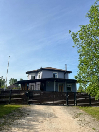 Ekskluzīva māja ar lielisku atrašanās vietu  iespēja baudīt skaistākos saulrietus un Ķekavas pagasts - foto 1