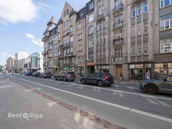 Продаётся: 729,9 м мансардных помещений на ул. А. Чака 70!  В продаже находятся 4521/54621 Rīga