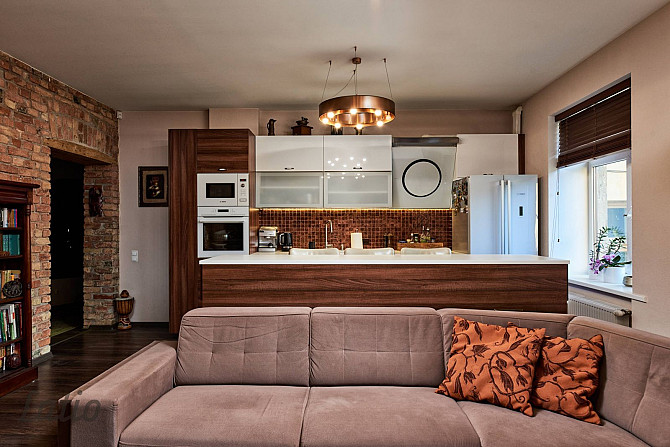 Piedāvājumā izsmalcināts un funkcionāls 4-istabu dzīvoklis vēsturiskā, daļēji renovētā Rīga - foto 9