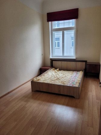 Pārdošanai tiek piedāvāts dzīvoklis Klusajā centrā.  Piecu istabu dzīvoklim, kurš ir Rīga - foto 7