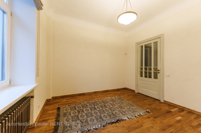 Īrei pieejams brīnišķīgs 4 istabu dzīvoklis, kas piedāvā visu nepieciešamo  plašumu, Rīga - foto 9