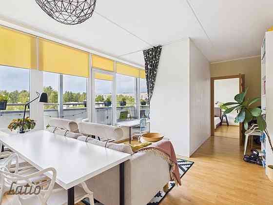 Pilnībā aprīkots 2 istabu dzīvoklis ar terasi un panorāmas skatu jaunajā projektā Solitudes Parks
Ce Рига